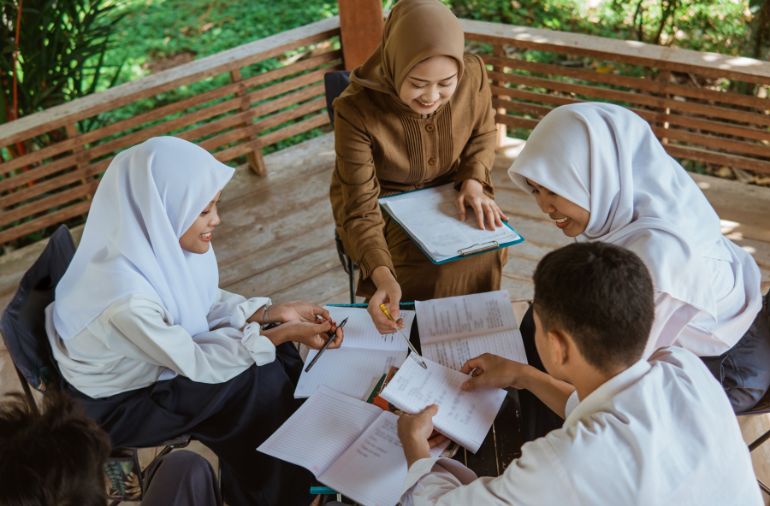 Hera Public School: The Best Secondary School in Azamgarh
